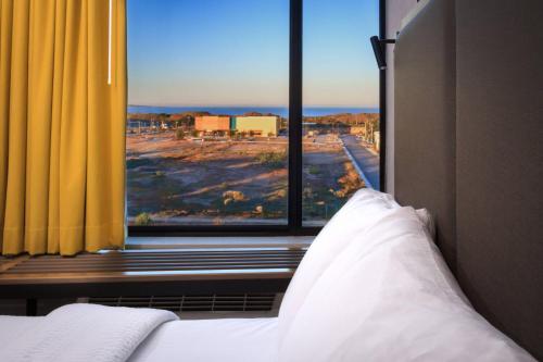 Imagen de la habitación del Hotel Springhill Suites By Marriott The Dunes On Montere. Foto 18