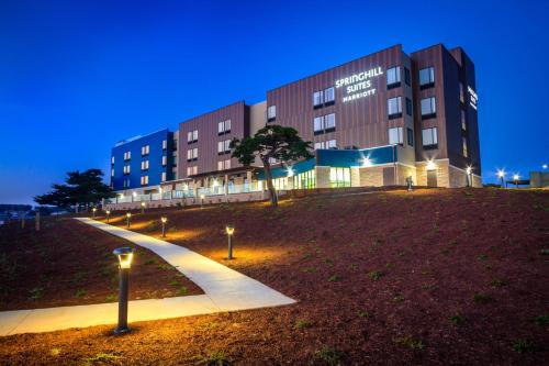 Imagen general del Hotel Springhill Suites By Marriott The Dunes On Montere. Foto 15