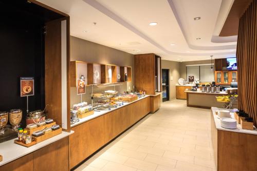 Imagen general del Hotel Springhill Suites By Marriott The Dunes On Montere. Foto 12