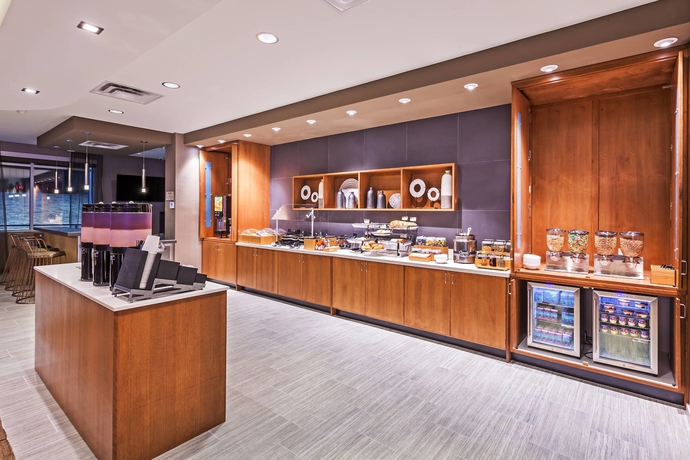 Imagen del bar/restaurante del Hotel Springhill Suites By Marriott Tulsa At Tulsa Hills. Foto 3