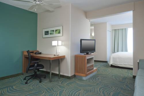 Imagen de la habitación del Hotel Springhill Suites By Marriott Tulsa. Foto 5