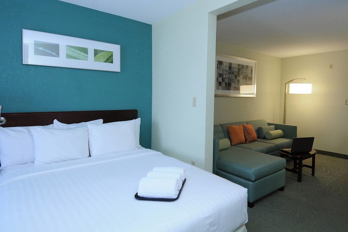 Imagen de la habitación del Hotel Springhill Suites By Marriott Warwick. Foto 4
