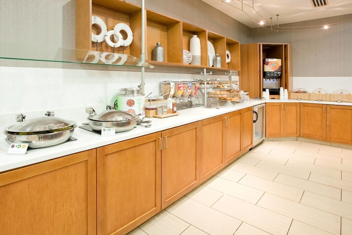 Imagen del bar/restaurante del Hotel Springhill Suites By Marriott Wichita East At Plazzio. Foto 8