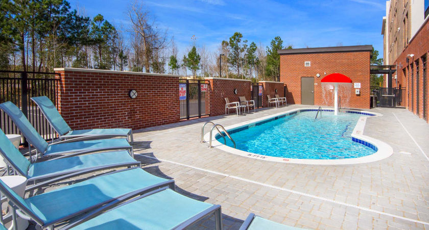 Imagen de la piscina del Hotel Springhill Suites By Marriott Wilmington Mayfaire. Foto 8
