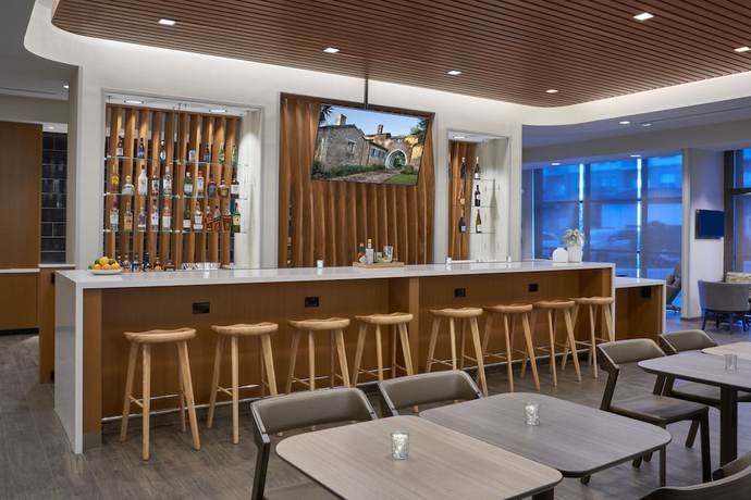 Imagen del bar/restaurante del Hotel Springhill Suites By Marriott Winter Park. Foto 2