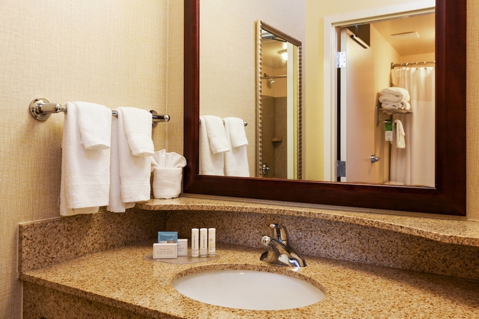 Imagen de la habitación del Hotel Springhill Suites Charlotte Lake Norman/mooresville. Foto 14