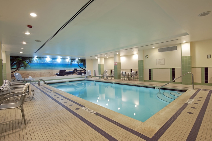Imagen de la piscina del Hotel Springhill Suites Chicago O'hare By Marriott. Foto 15