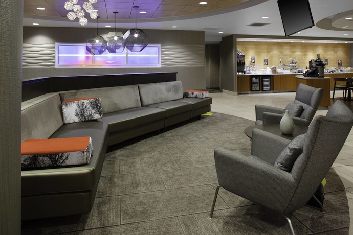 Imagen de los interiores del Hotel Springhill Suites Cincinnati North/forest Park. Foto 16