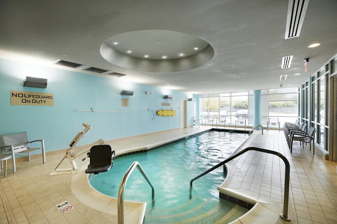 Imagen de la piscina del Hotel Springhill Suites Columbus Osu. Foto 20
