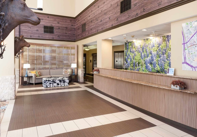 Imagen de los interiores del Hotel Springhill Suites Dallas Downtown / West End. Foto 13