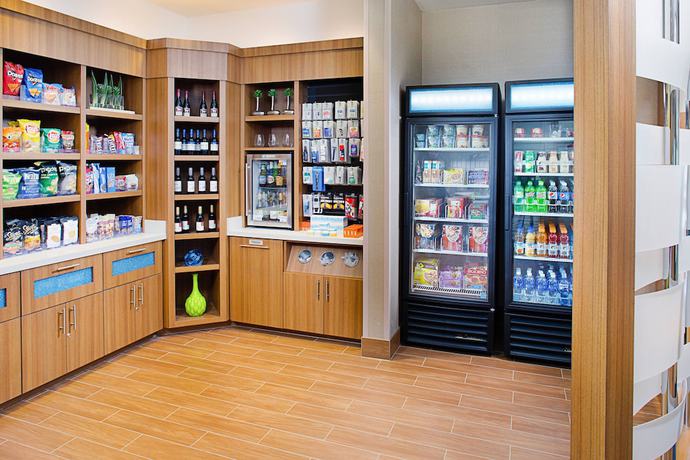Imagen del bar/restaurante del Hotel Springhill Suites Dallas Lewisville. Foto 7