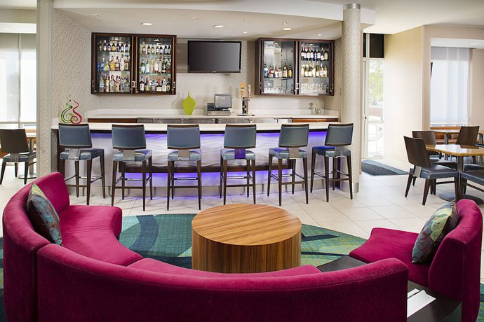 Imagen del bar/restaurante del Hotel Springhill Suites Dallas Richardson/plano. Foto 4