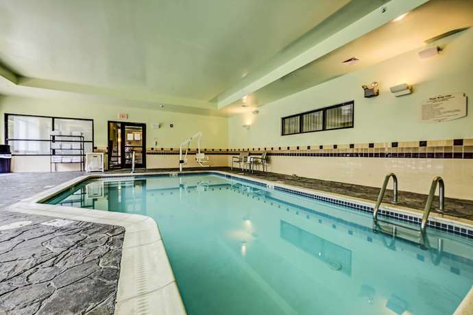 Imagen de la piscina del Hotel Springhill Suites Dayton South/miamisburg. Foto 20