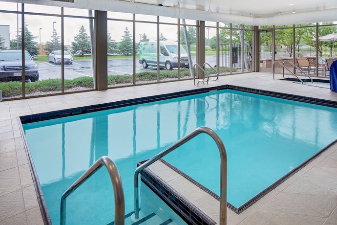 Imagen de la piscina del Hotel Springhill Suites Green Bay. Foto 11