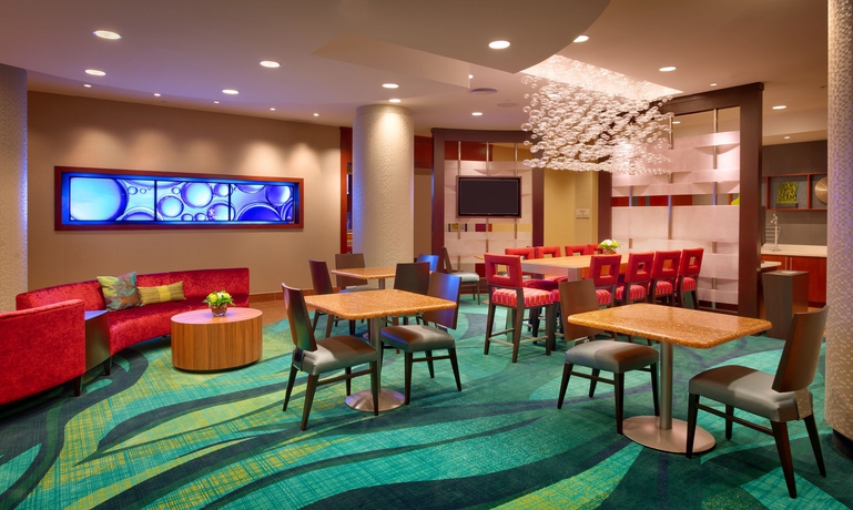 Imagen de los interiores del Hotel Springhill Suites Houston I-45 North. Foto 15
