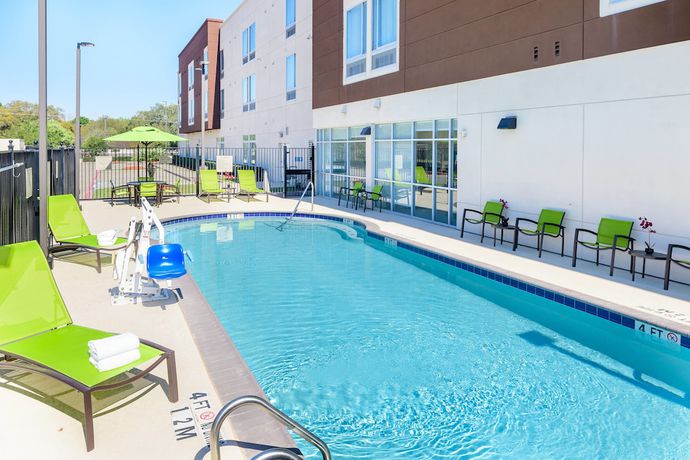 Imagen de la piscina del Hotel Springhill Suites Houston Nasa/seabrook. Foto 20