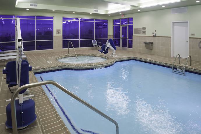 Imagen de la piscina del Hotel Springhill Suites Houston Westchase. Foto 19