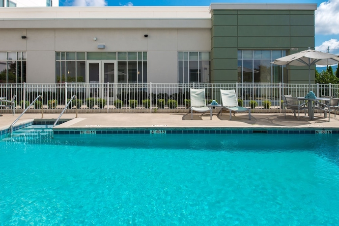 Imagen de la piscina del Hotel Springhill Suites Huntsville Downtown. Foto 19