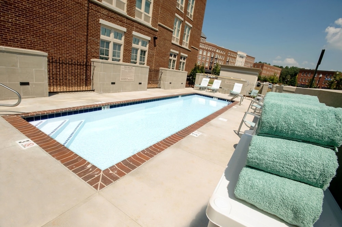 Imagen de la piscina del Hotel Springhill Suites Huntsville West/research Park. Foto 19