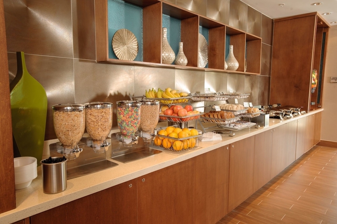 Imagen del bar/restaurante del Hotel Springhill Suites Huntsville West/research Park. Foto 3