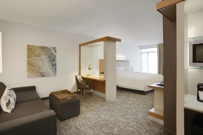 Imagen de la habitación del Hotel Springhill Suites Marriott Airport. Foto 6