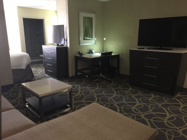 Imagen de la habitación del Hotel Springhill Suites Marriott Quail Springs. Foto 7