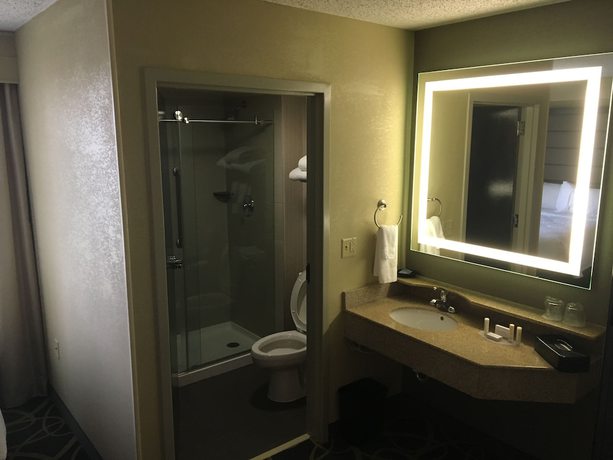 Imagen de la habitación del Hotel Springhill Suites Marriott Quail Springs. Foto 10