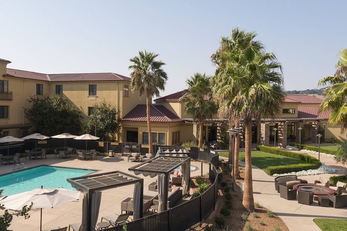 Imagen de los interiores del Hotel Springhill Suites Napa Valley. Foto 17