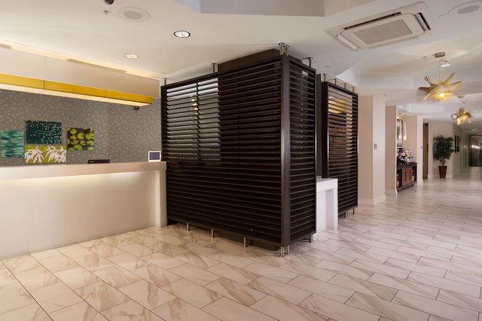 Imagen de los interiores del Hotel Springhill Suites Orlando Convention Center. Foto 17