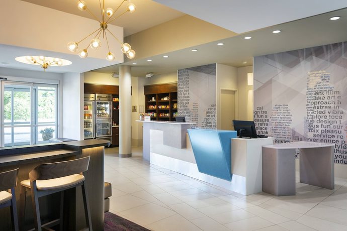 Imagen de los interiores del Hotel Springhill Suites Philadelphia Airport Ridley Park. Foto 19