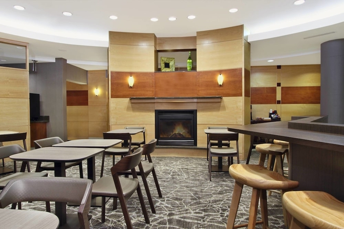 Imagen del bar/restaurante del Hotel Springhill Suites Phoenix Glendale Sports and Entertainment District. Foto 2