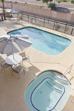 Imagen de la piscina del Hotel Springhill Suites Phoenix North. Foto 12