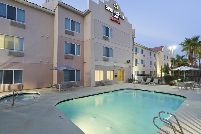Imagen de la piscina del Hotel Springhill Suites Phoenix North. Foto 13