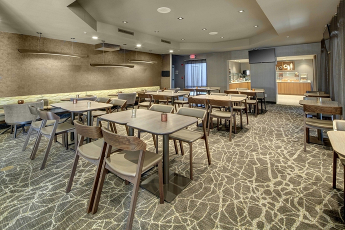 Imagen del bar/restaurante del Hotel Springhill Suites Port Saint Lucie. Foto 10