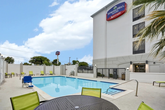 Imagen de la piscina del Hotel Springhill Suites San Antonio Medical Center/north. Foto 19