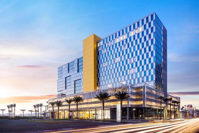 Imagen de los exteriores del Hotel Springhill Suites San Diego Downtown/Bayfront. Foto 13