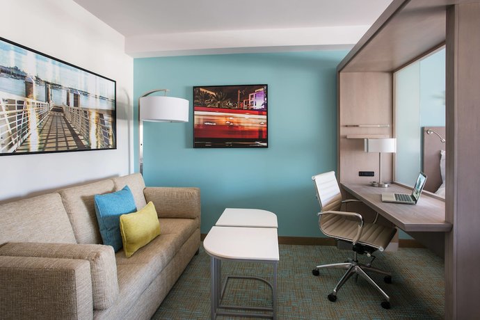 Imagen de la habitación del Hotel Springhill Suites San Diego Downtown/Bayfront. Foto 2