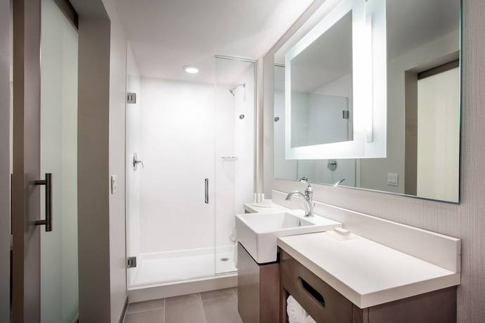 Imagen de la habitación del Hotel Springhill Suites San Diego Downtown/Bayfront. Foto 5