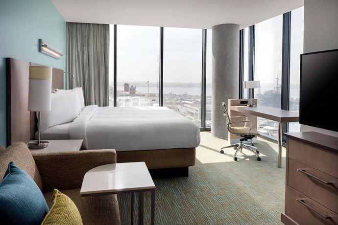 Imagen de la habitación del Hotel Springhill Suites San Diego Downtown/Bayfront. Foto 6