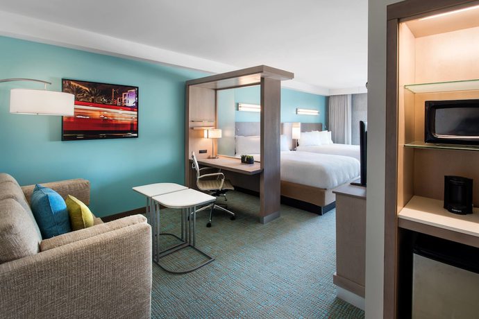 Imagen de la habitación del Hotel Springhill Suites San Diego Downtown/Bayfront. Foto 7