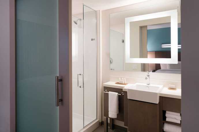 Imagen de la habitación del Hotel Springhill Suites San Diego Downtown/Bayfront. Foto 12