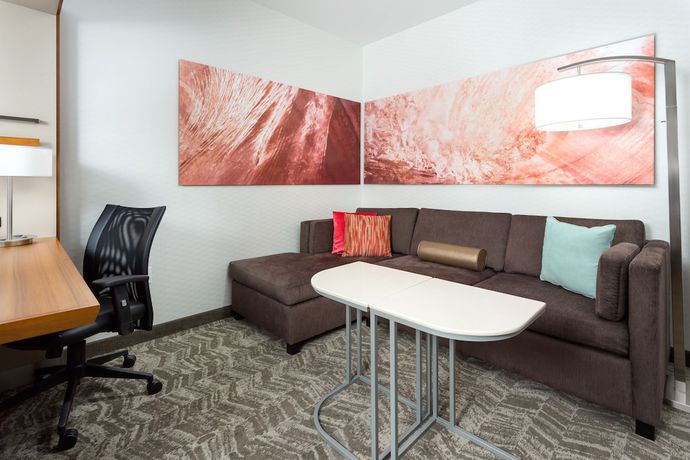 Imagen de la habitación del Hotel Springhill Suites San Diego Mission Valley. Foto 9