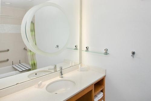 Imagen de la habitación del Hotel Springhill Suites Savannah Downtown / Historic District. Foto 16