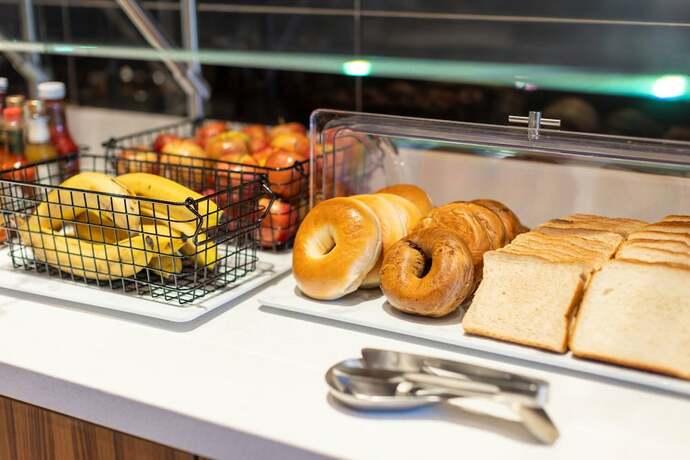 Imagen del bar/restaurante del Hotel Springhill Suites Tucson At The Bridges. Foto 11