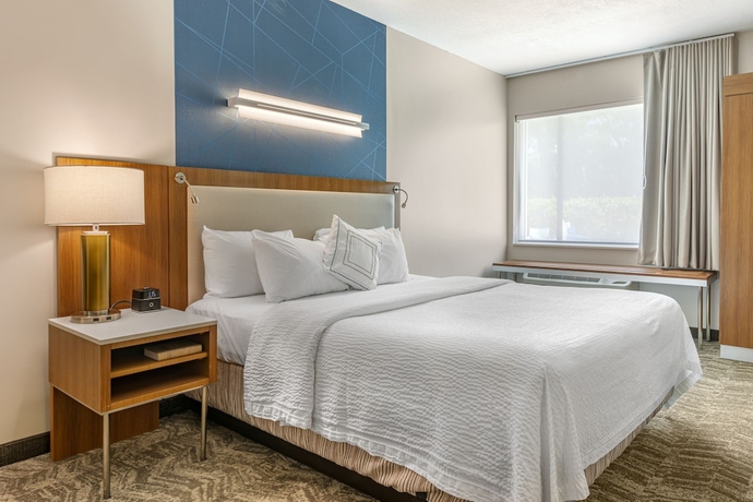 Imagen de la habitación del Hotel Springhill Suites Vero Beach. Foto 2