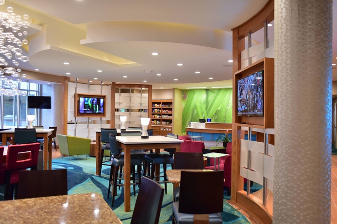 Imagen de los interiores del Hotel Springhill Suites Wisconsin Dells. Foto 17