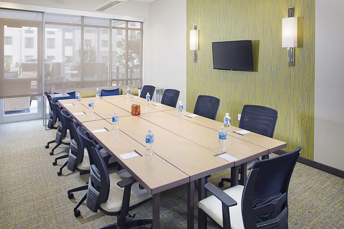 Imagen de los interiores del Hotel Springhill Suites by Marriott Carle Place Garden City. Foto 12