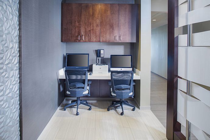 Imagen de los interiores del Hotel Springhill Suites by Marriott Carle Place Garden City. Foto 14