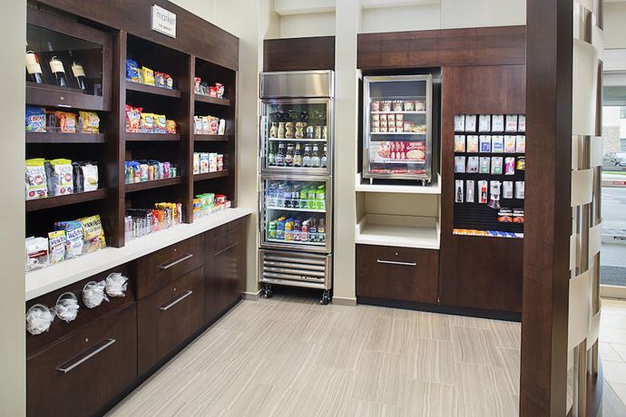 Imagen de los interiores del Hotel Springhill Suites by Marriott Carle Place Garden City. Foto 15