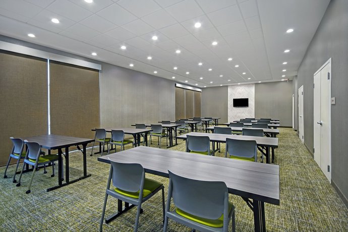Imagen de los interiores del Hotel Springhill Suites by Marriott Hartford Cromwell. Foto 12